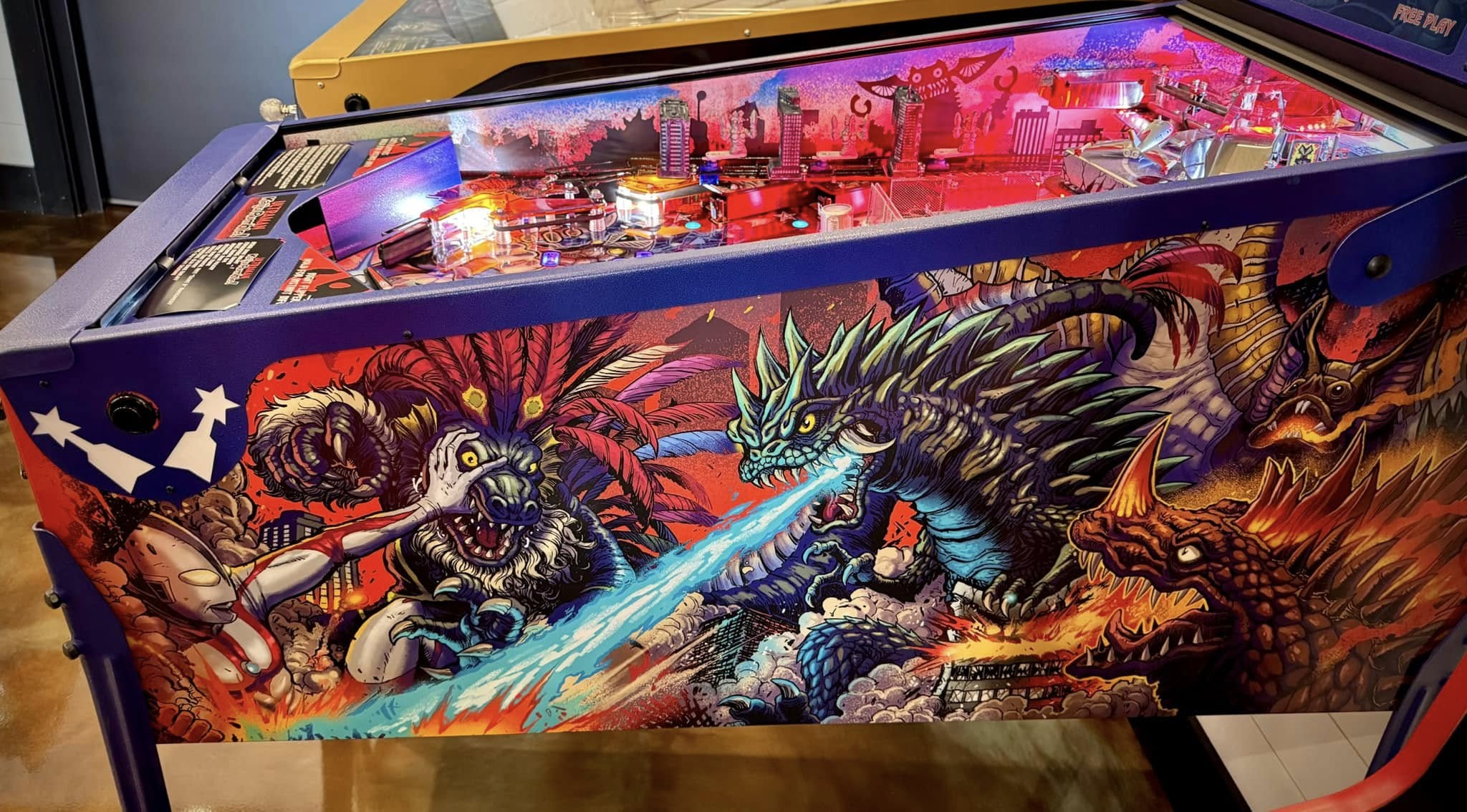 ultraman collectors edition (ce) pinball machine ultraman collectors edition (ce) pinball machine